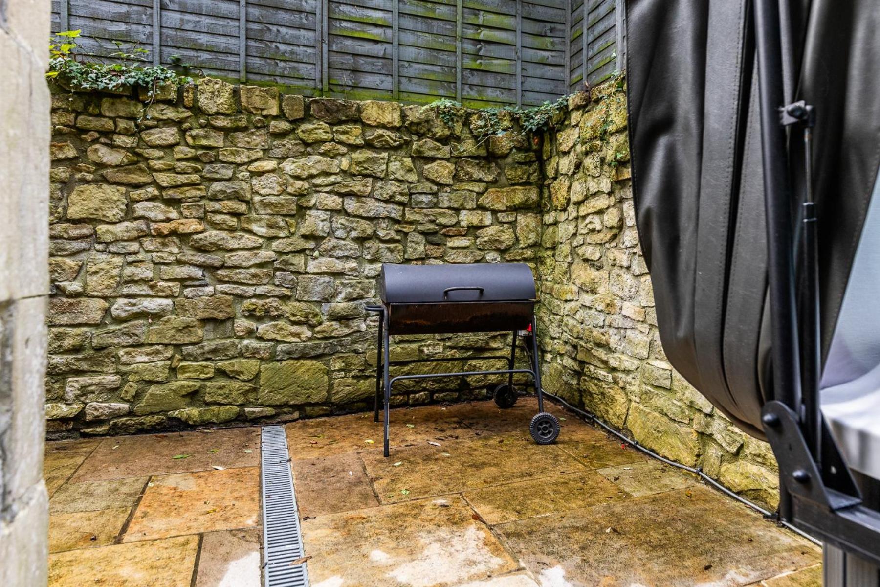 Locksbrook Lodge - Hot Tub - Spacious Outdoor Space Bath Exterior photo
